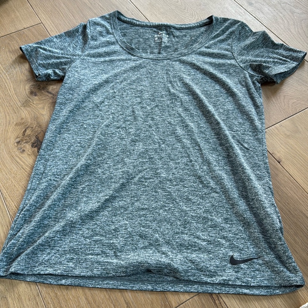 Nike Dri-Fit heathered green tshirt size small
